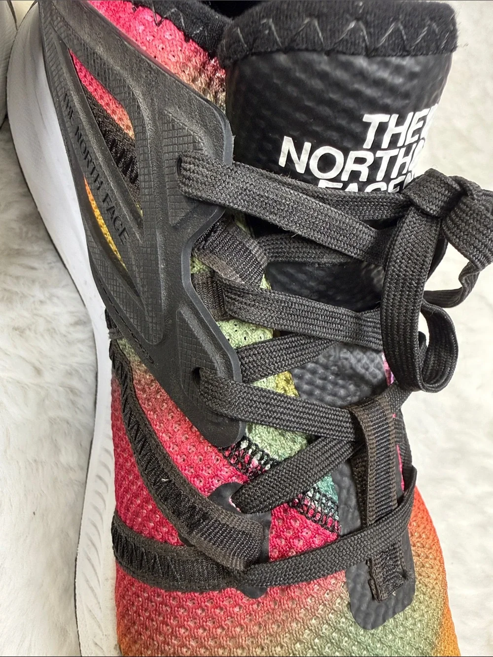 The North Face Oxeye Trail Hiking Shoes Rainbow Ombré Men’s 13 EU 47 Sneakers
